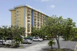 4550 NW 9th St, Miami, FL 33126 - Photo 2