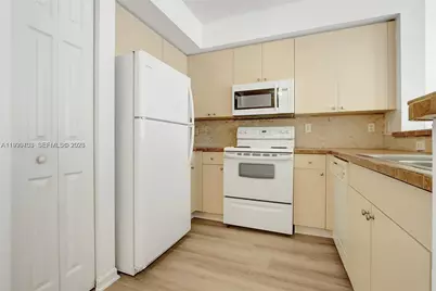 11050 SW 196th St #411, Cutler Bay, FL 33157 - Photo 4