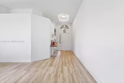 10613 NW 57th St, Doral, FL 33178 - Photo 4