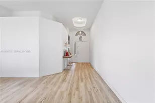 10613 NW 57th St, Doral, FL 33178 - Photo 4