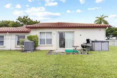 10613 NW 57th St, Doral, FL 33178 - Photo 30