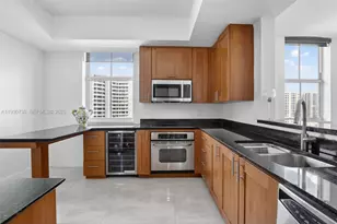 3340 NE 190th St, Aventura, FL 33180 - Photo 10