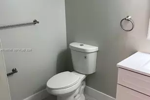 6395 W 27th Ct, Hialeah, FL 33016 - Photo 26