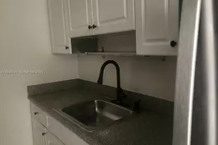 8240 SW 210th St, Cutler Bay, FL 33189 - Photo 16