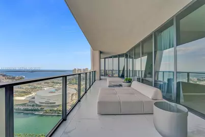 1000 Biscayne Blvd #3902, Miami, FL 33132 - Photo 4