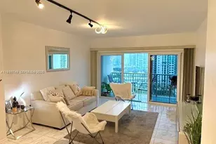 300 Bayview Dr, Sunny Isles Beach, FL 33160 - Photo 10