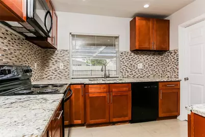 7560 Venetian St, Miramar, FL 33023 - Photo 6