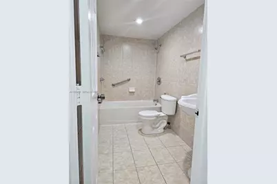 6930 Miami Gardens Dr #1-412, Hialeah, FL 33015 - Photo 8