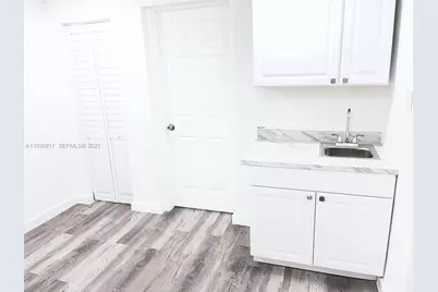 50 NW 68th Ct #2, Miami, FL 33126 - Photo 6