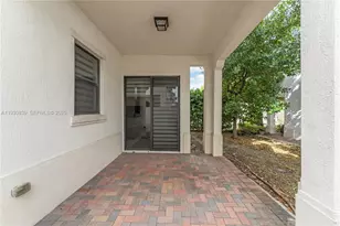9881 W 34th Ave, Hialeah, FL 33018 - Photo 22