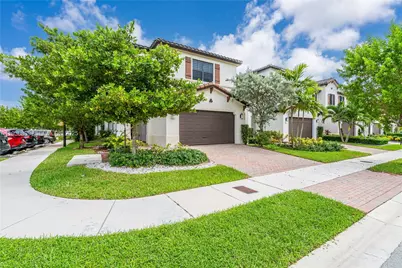 9881 W 34th Ave, Hialeah, FL 33018 - Photo 2