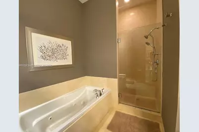 20000 E Country Club Dr #114, Aventura, FL 33180 - Photo 26