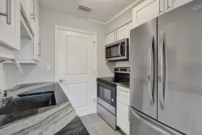 902 Mandarin Isle #2, Fort Lauderdale, FL 33315 - Photo 8