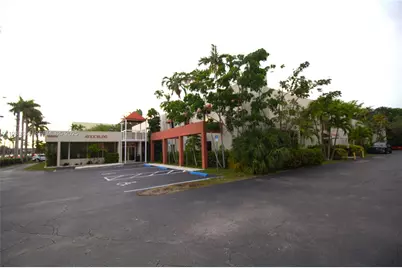 6405 NW 36th St, Virginia Gardens, FL 33166 - Photo 2