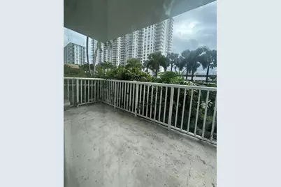 231 174th St #LO-5, Sunny Isles Beach, FL 33160 - Photo 4