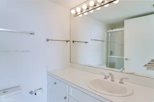 5900 Collins Ave, Miami Beach, FL 33140 - Photo 12