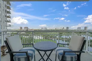 19501 W Country Club Dr, Aventura, FL 33180 - Photo 22