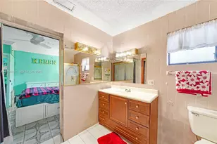 618 W 32nd St, Hialeah, FL 33012 - Photo 14