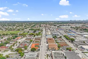 618 W 32nd St, Hialeah, FL 33012 - Photo 38