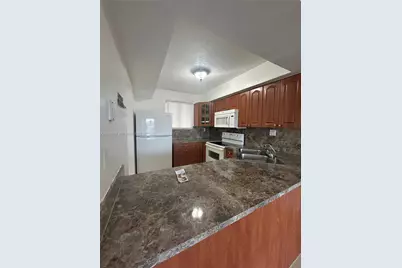 5701 W 25th Ct #305, Hialeah, FL 33016 - Photo 8