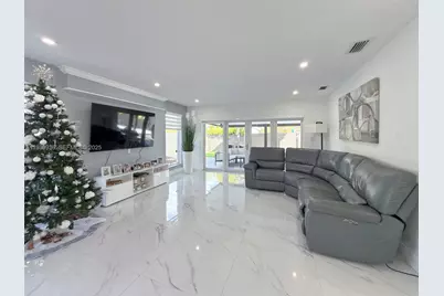 14111 SW 75th St, Miami, FL 33183 - Photo 2