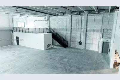 10941 NW 123rd St, Medley, FL 33178 - Photo 32