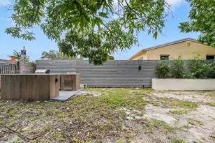 817 NW 17th St, Fort Lauderdale, FL 33311 - Photo 30
