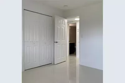 8950 NE 8th Ave #506, Miami, FL 33138 - Photo 12
