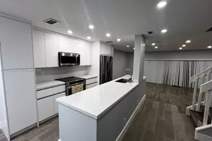 8223 NW 8th St, Plantation, FL 33324 - Photo 1