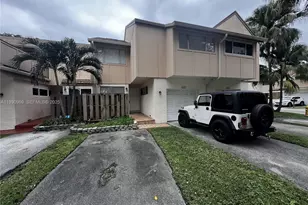 8223 NW 8th St, Plantation, FL 33324 - Photo 2