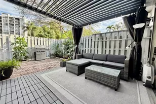 934 NE 27th Ave, Hallandale Beach, FL 33009 - Photo 16