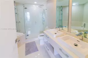 45 SW 9th St, Miami, FL 33130 - Photo 8