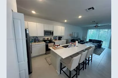 345 SE Crossoak Ln #0, Port Saint Lucie, FL 34984 - Photo 2