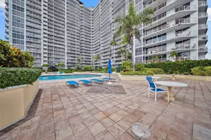 7601 E Treasure Dr, North Bay Village, FL 33141 - Photo 32