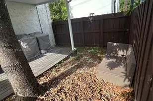 551 NW 41st St, Miami, FL 33127 - Photo 12