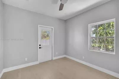 421 NW 59th St, Miami, FL 33127 - Photo 22
