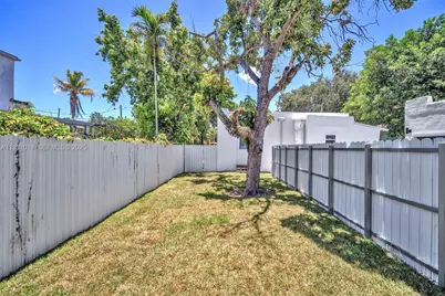 421 NW 59th St, Miami, FL 33127 - Photo 24