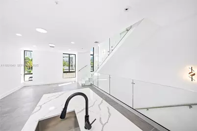 526 SW 2nd St #1, Miami, FL 33130 - Photo 24