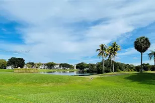 301 SW 135th Ave, Pembroke Pines, FL 33027 - Photo 4