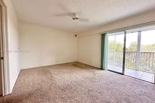 301 SW 135th Ave, Pembroke Pines, FL 33027 - Photo 10