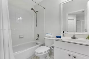 1579 Banyan Way, Weston, FL 33327 - Photo 32