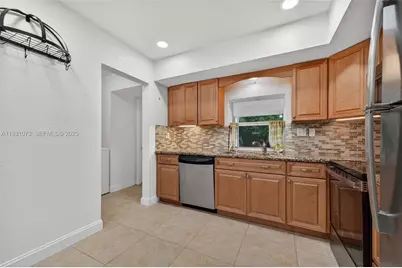5340 NE 17th Ter #1-2, Fort Lauderdale, FL 33334 - Photo 6