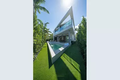 1045 W 47th Ct, Miami Beach, FL 33140 - Photo 58