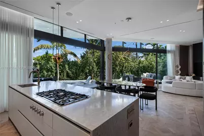 1045 W 47th Ct, Miami Beach, FL 33140 - Photo 14