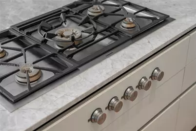 1045 W 47th Ct, Miami Beach, FL 33140 - Photo 56