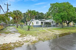 2615 NW 114th St, Miami, FL 33167 - Photo 8