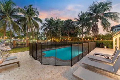 413 Holiday, Hallandale Beach, FL 33009 - Photo 24