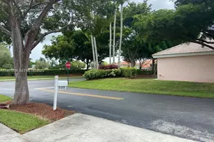 505 SE 26th Dr, Homestead, FL 33033 - Photo 4