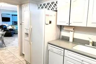 3180 S Ocean Dr, Hallandale Beach, FL 33009 - Photo 38