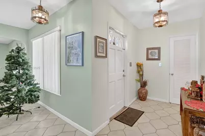 2221 NW 82nd Way, Pembroke Pines, FL 33024 - Photo 4